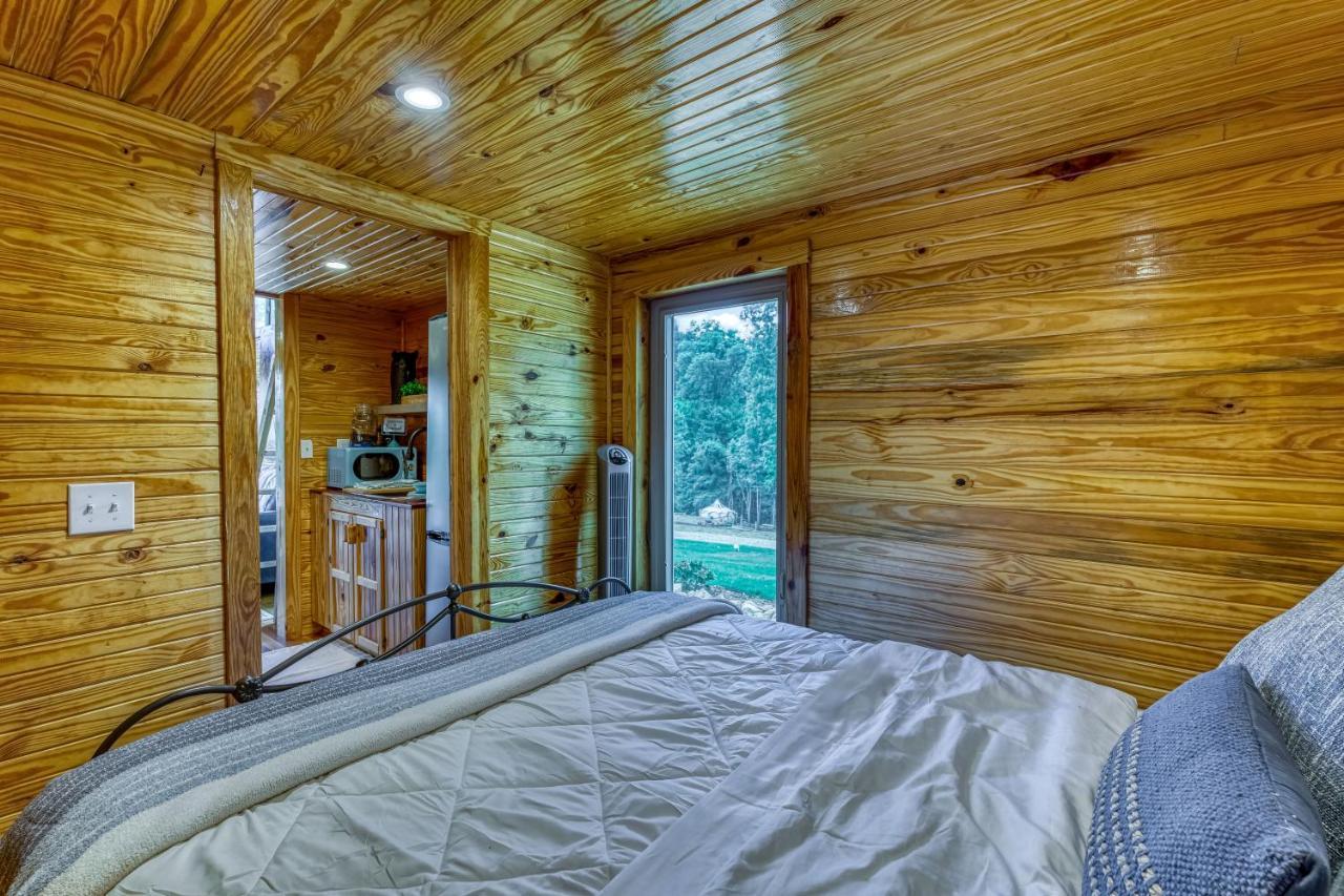 The Gemini-A Dreamy, Waterfront Tiny Cabin Rogersville Εξωτερικό φωτογραφία