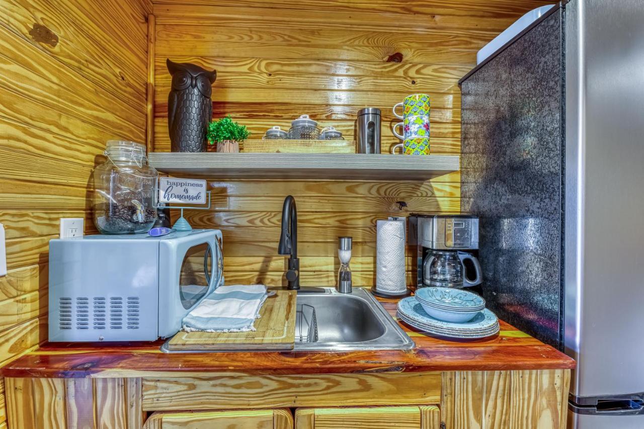 The Gemini-A Dreamy, Waterfront Tiny Cabin Rogersville Εξωτερικό φωτογραφία