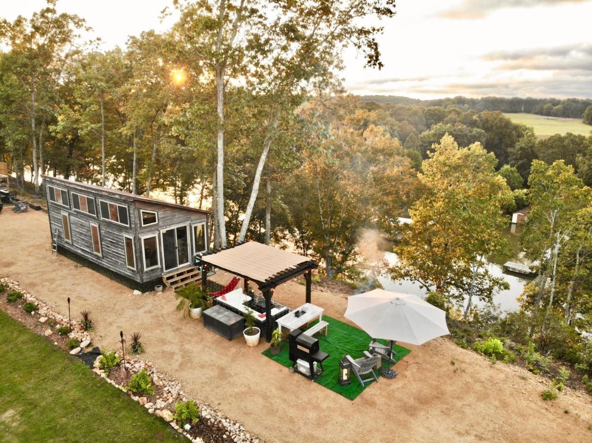 The Gemini-A Dreamy, Waterfront Tiny Cabin Rogersville Εξωτερικό φωτογραφία