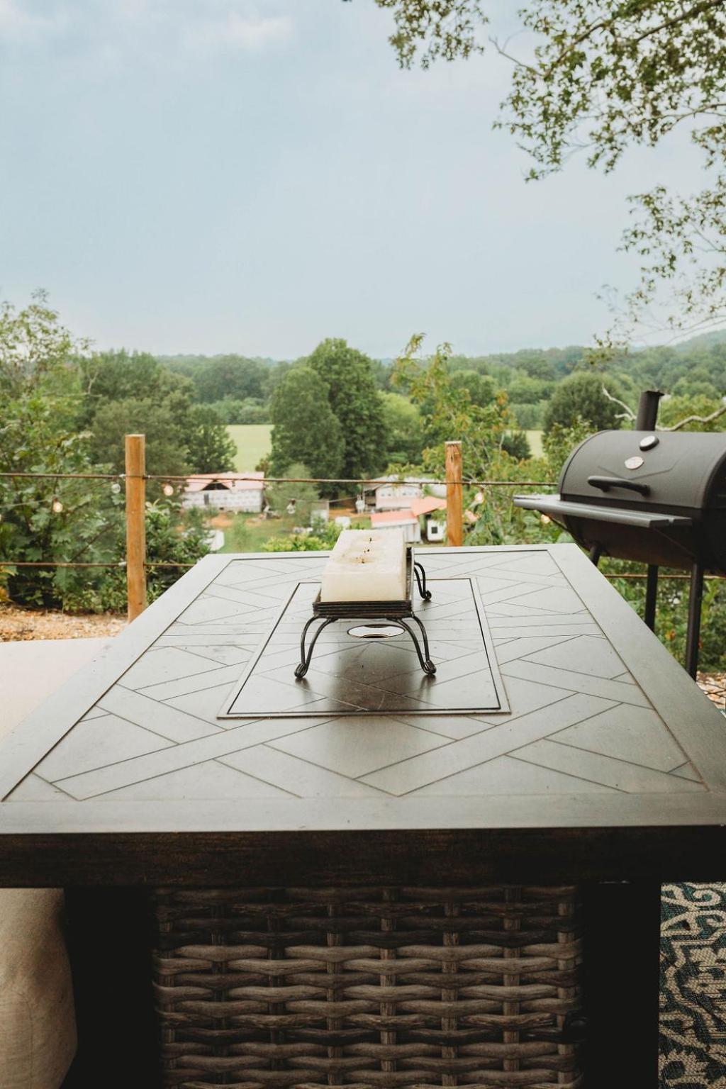 The Gemini-A Dreamy, Waterfront Tiny Cabin Rogersville Εξωτερικό φωτογραφία